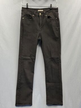 Levi's Women's Straight Leg Jeans in Black #549